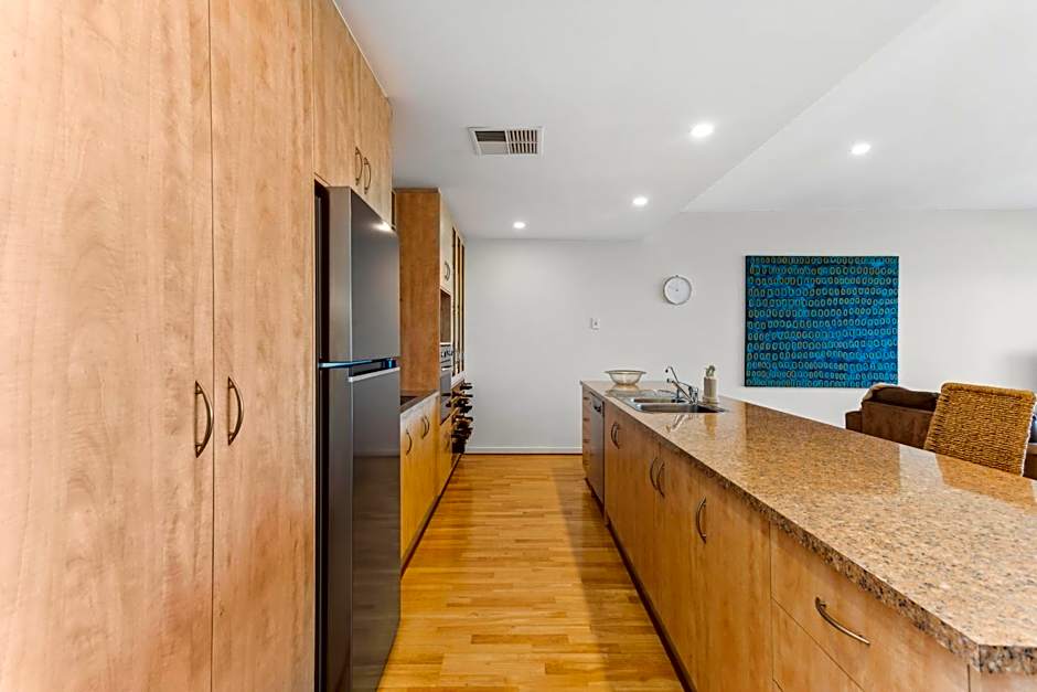 Views on Seascape - Beachfront accommodation