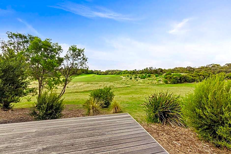DREW Golfers Delight close to St Andrews Beach