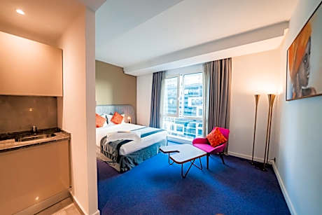 Deluxe Room - 1 Double Bed