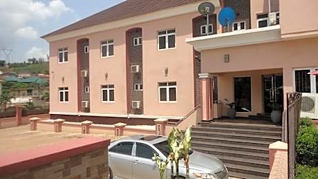 Caesar's Court Hotel and Suites