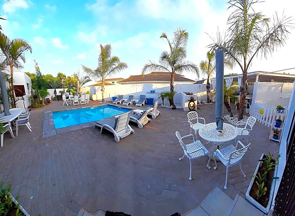 Au Plais De Langebaan at Palm Tree Villa