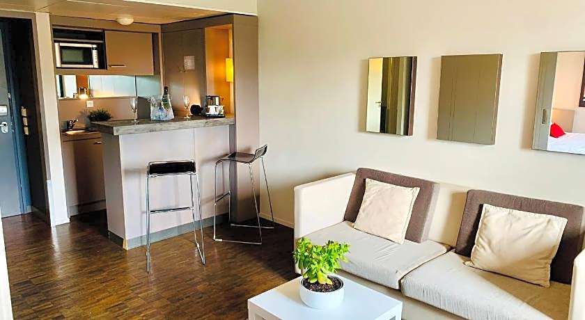 Standing Hotel Suites by Actisource