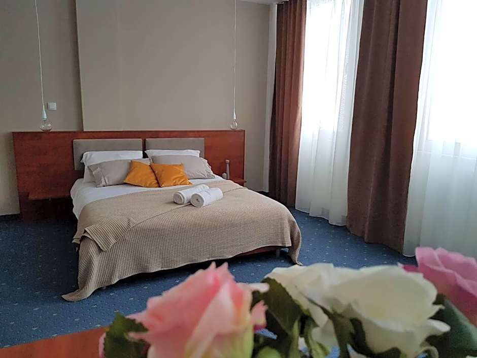 Hotel CITY