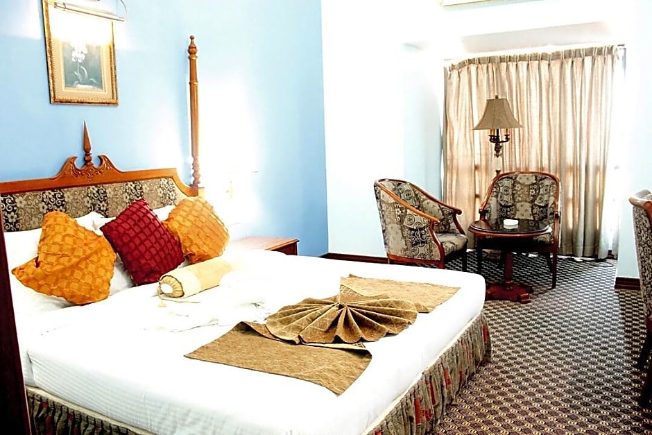 Regant Lake Palace Hotel