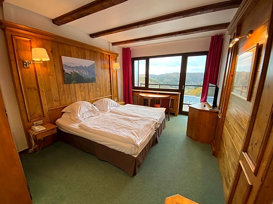 Logis Hôtel-Restaurant Aux Trois Roses