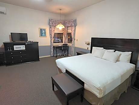 King Room with Spa Bath