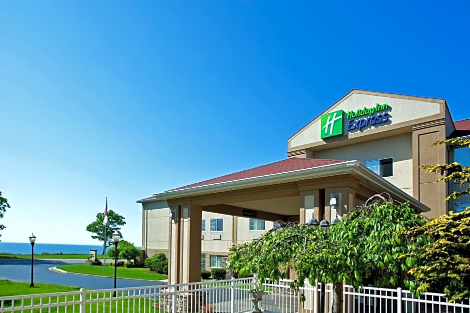 Holiday Inn Express Hotel & Suites-Saint Joseph