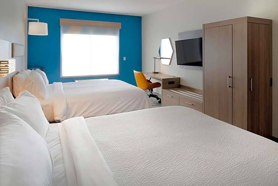 Holiday Inn Express Hotel & Suites Fort Atkinson By IHG