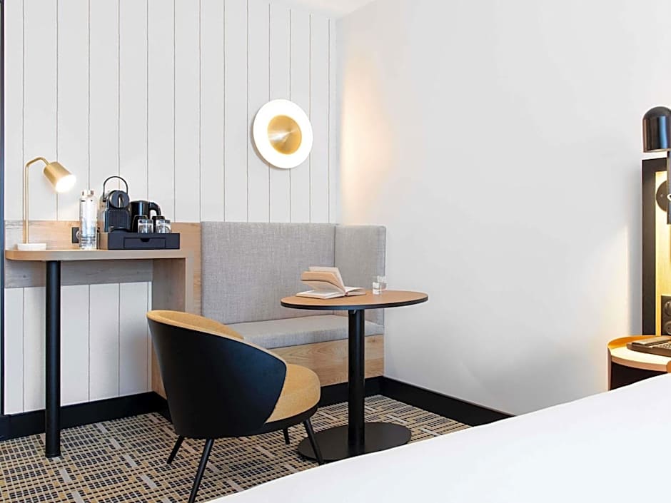 Mercure Paris Bercy Bibliotheque