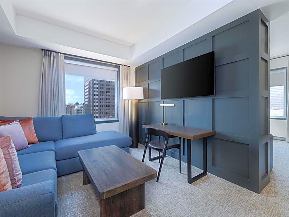 The Sam Houston, Curio Collection By Hilton