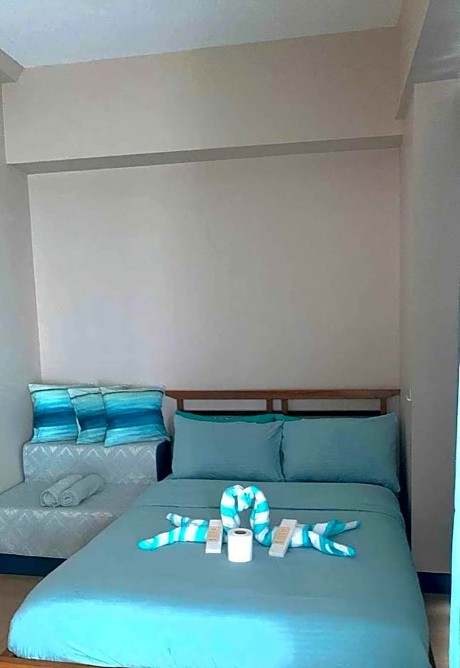 Mactan Newtown 8Newtown Boulevard Beach Condo RM6