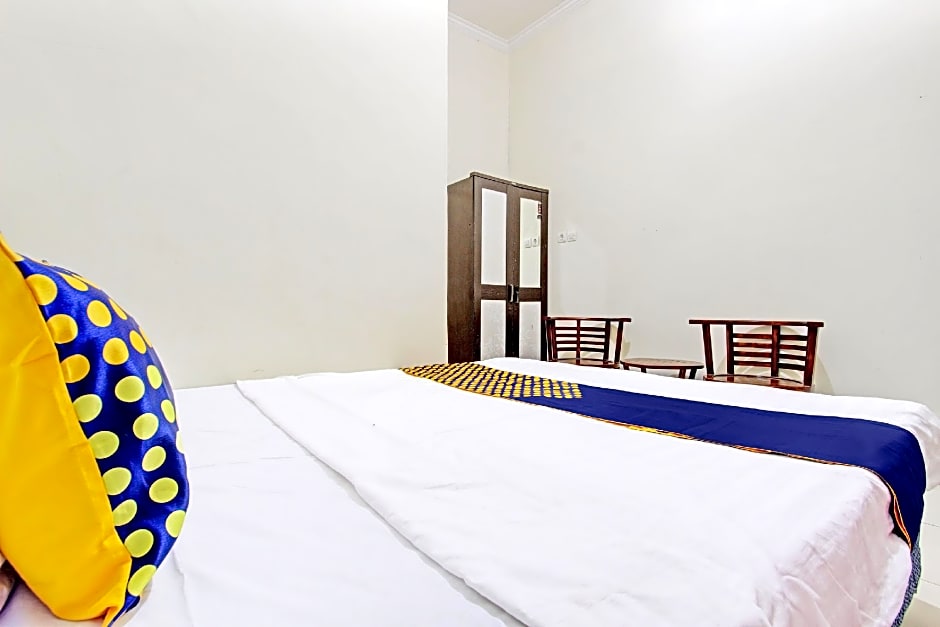 Hotel O Guest House Cemara 1 Syariah