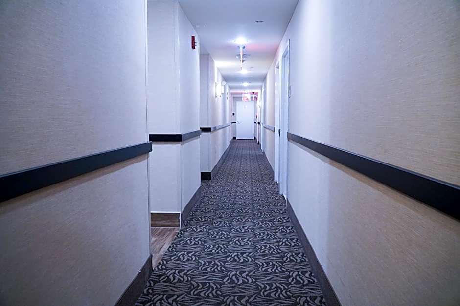 Hotel Mint JFK Airport