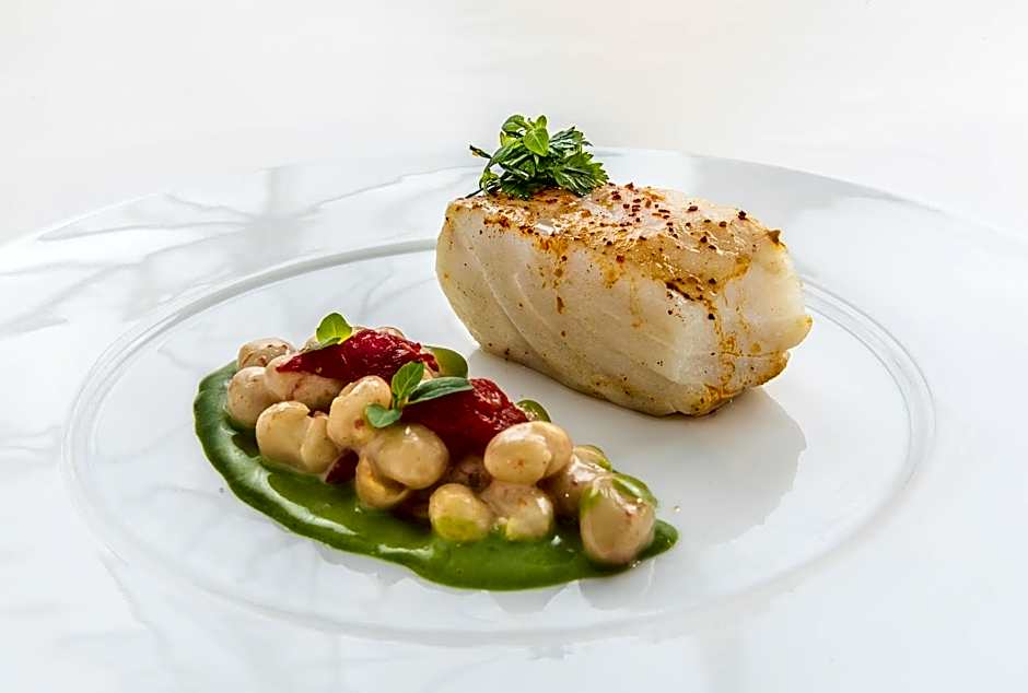 Renaissance Paris Hippodrome de St. Cloud Hotel