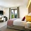 Mangia's Santa Teresa Sardinia, Curio Collection by Hilton