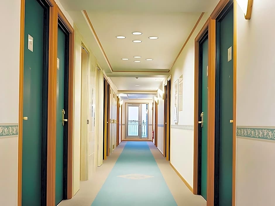 Toyoko Inn Higashi-Hiroshima Ekimae