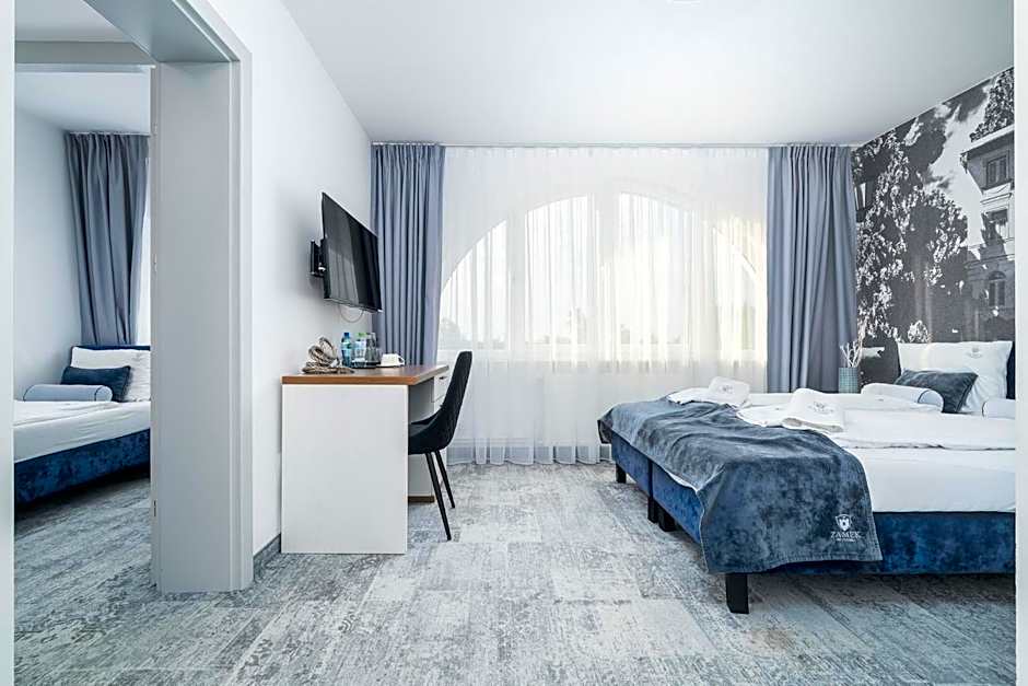 ZAMEK NA PIASKU - Tuż przy Plaży