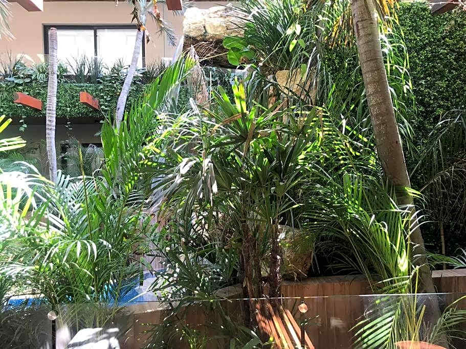 012 Modern Studio Luxurious Condo Wifi 100 Mb