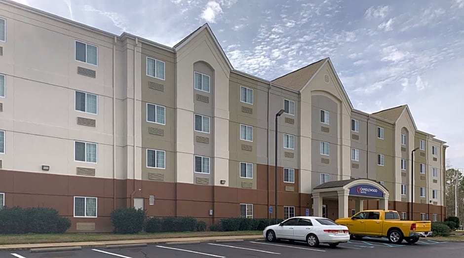 Candlewood Suites Pearl By IHG