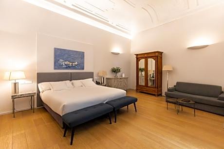 Deluxe King Suite