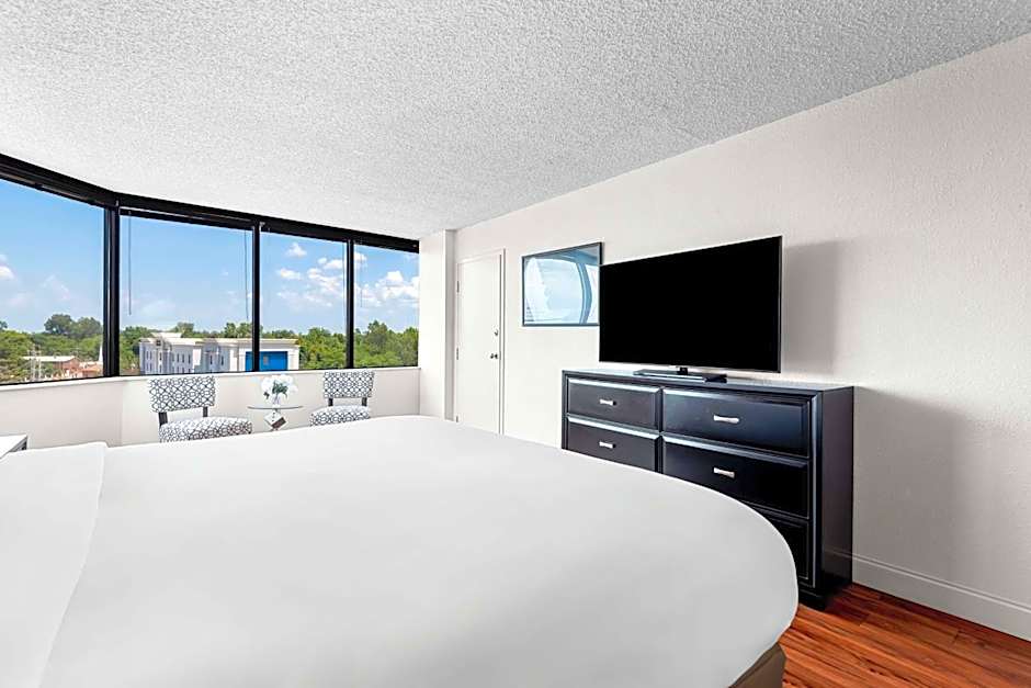 Magnolia Bluffs, BW Signature Collection