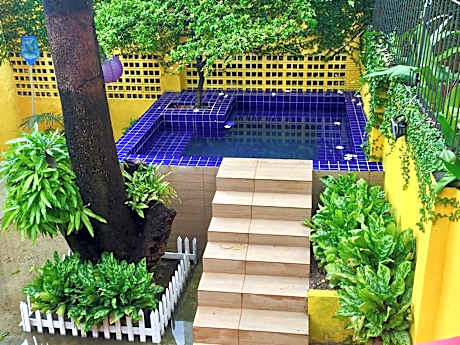 Cosmopolitan Hostel