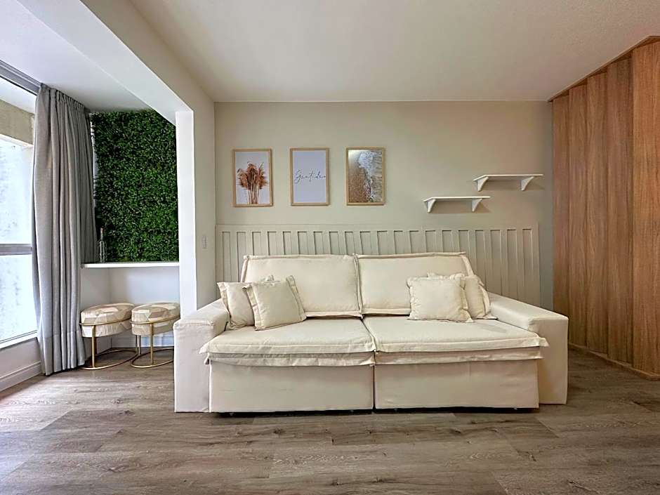 LA02- 2 Suítes +1Quarto | Jacuzzi | Churrasqueira