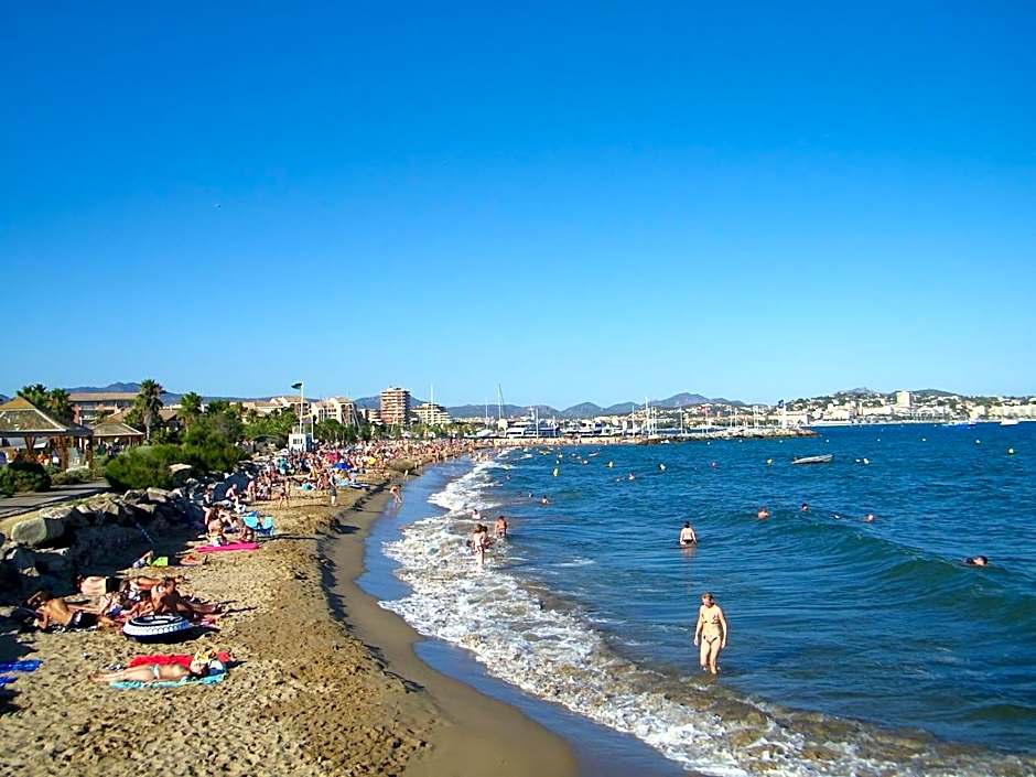 Ibis Budget Fréjus St Raphaël centre plages gare TGV