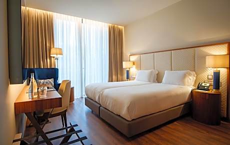 Deluxe Twin Room with Balcony