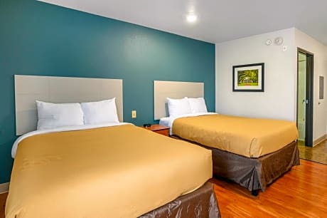 Double Room with Two Double Beds - Non-Smoking