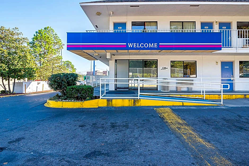 Motel 6-Bessemer, AL - Birmingham