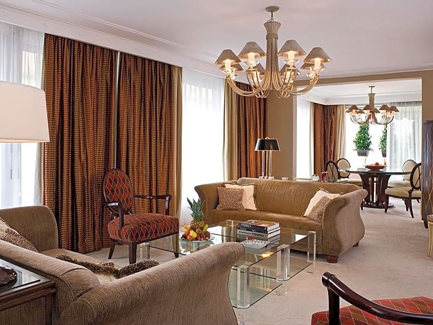 Warwick Paris (Former Warwick Champs-Elysees)