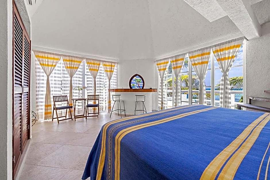 Casa Cenote Hotel