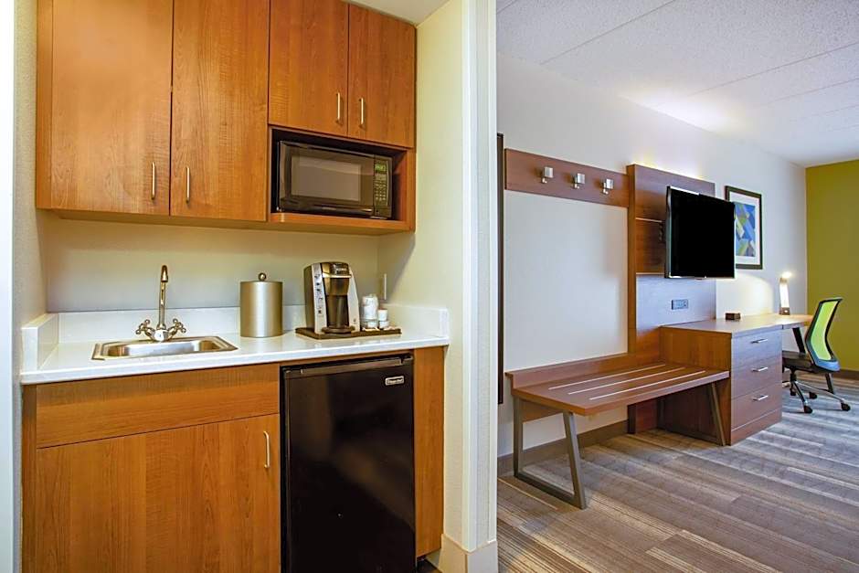 Holiday Inn Express Hotel and Suites Fort Wayne By IHG