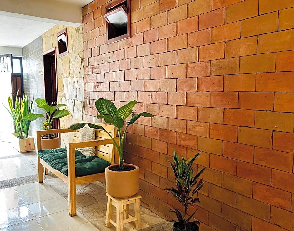 Alhambra Hotel - San Cristobal de las Casas