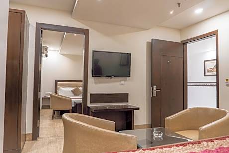 Double Room with Balcony (2 Adults + 1 Child)