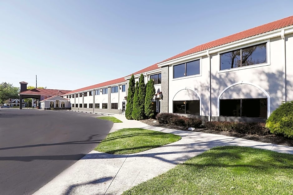 La Quinta Inn & Suites by Wyndham Sandusky