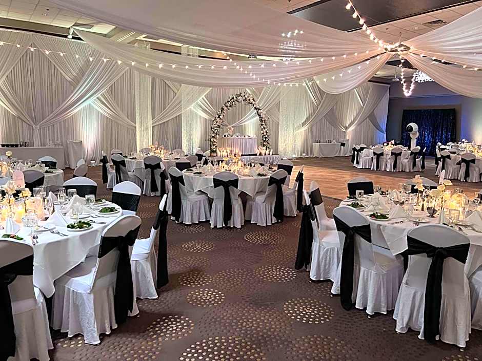 DoubleTree By Hilton Hotel Bloomington