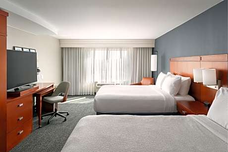 Queen Room with Two Queen Beds and Balcony