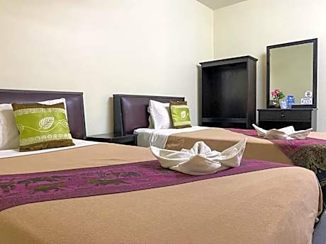 Twin Room with Shared Bathroom