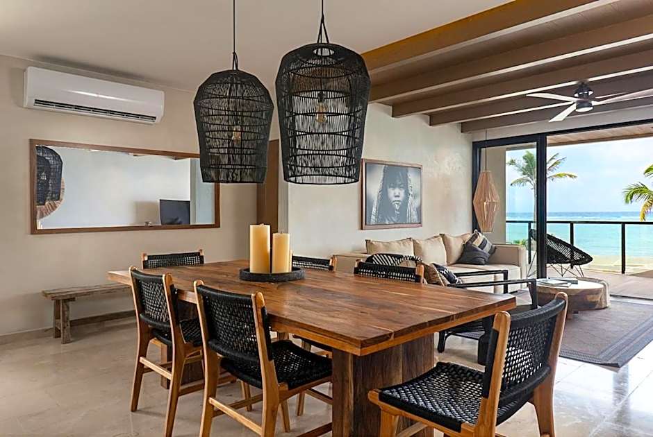 Beachfront 2BR Apartment at Tankah Bay