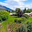 Manata Homestead & Lodge