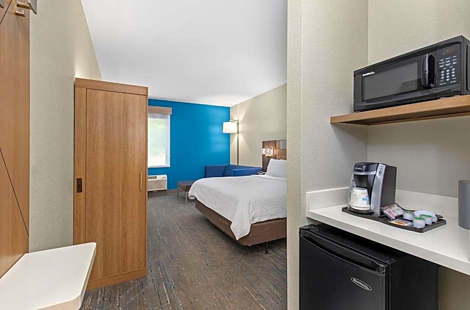 Holiday Inn Express Hurricane Mills Waverly By IHG