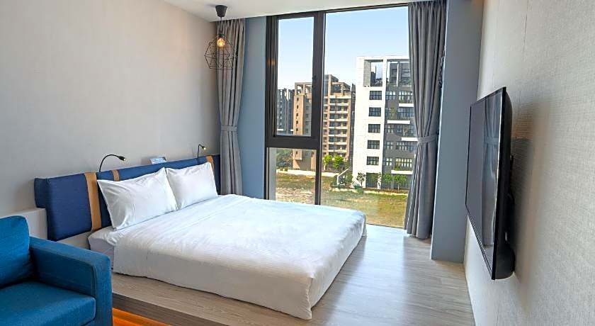 Explore Hotel