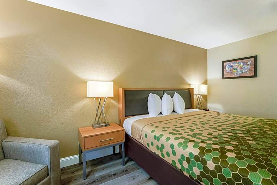 Econo Lodge Madison East