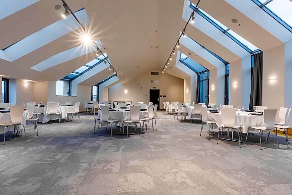 Akeah Verdi Budapest