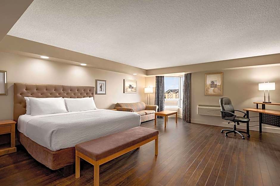 Royal Hotel West Edmonton, Trademark Collection by Wyndham