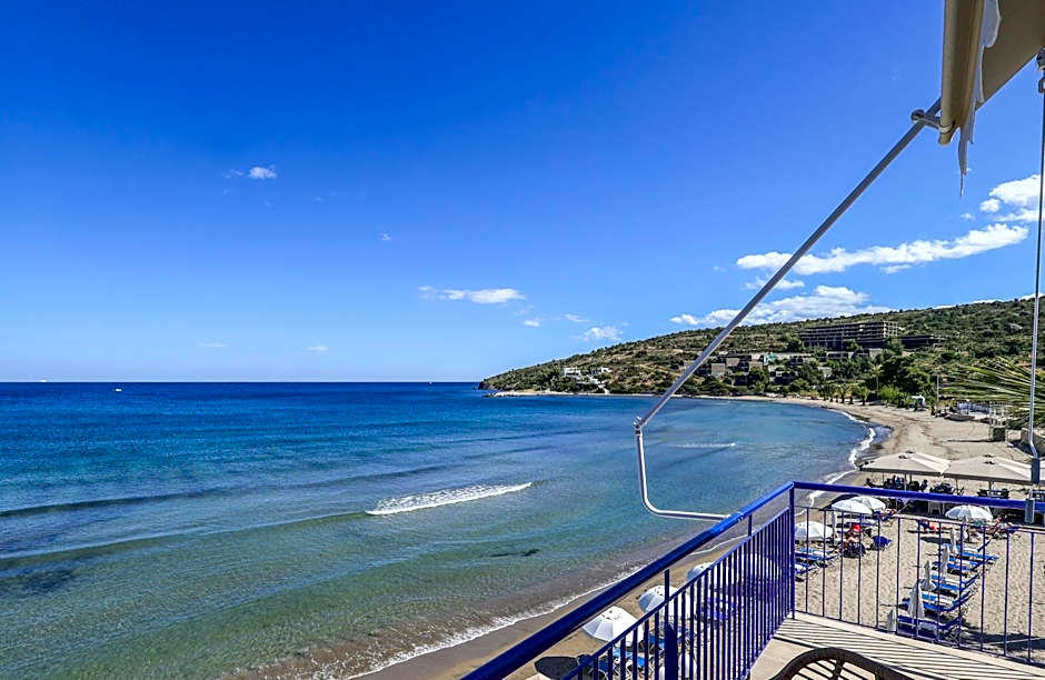 Niko's Beach Suites No1