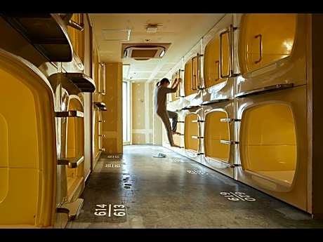 2 Capsule Rooms for Female - Non-Smoking