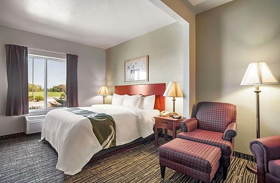 Quality Inn Parsons North